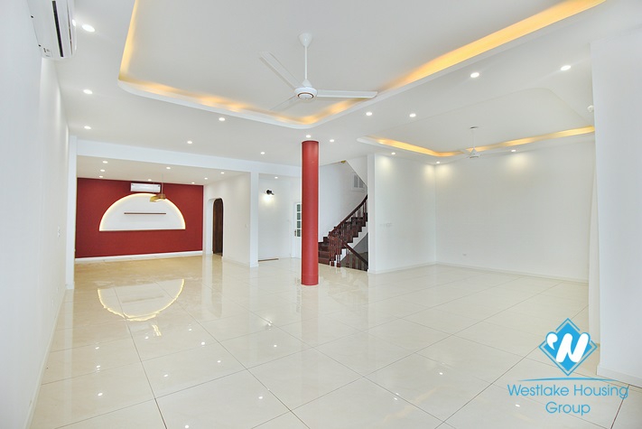 Lake view unfurnished house for rent in Dang Thai Mai, Tay Ho
